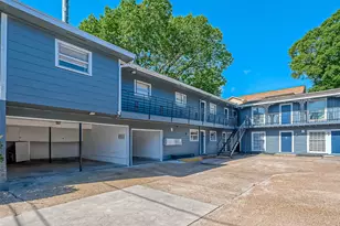 2420 McDuffie St, Houston, TX 77019 - Photo 3