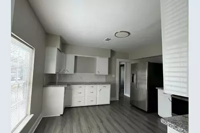 8708 Lanewood Drive, Houston, TX 77016 - Photo 9