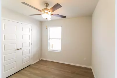 11688 Descent Drive, Conroe, TX 77303 - Photo 9