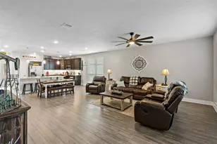 10603 Scarlet Peak Ct, Bryan, TX 77845 - Photo 13