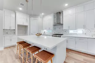 1424 W 34th 1/2 St, Houston, TX 77018 - Photo 11