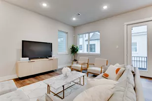 1424 W 34th 1/2 St, Houston, TX 77018 - Photo 7