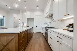 1521 Nevada St, Houston, TX 77006 - Photo 7