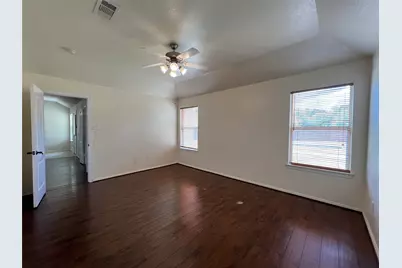 1053 Shadow Glenn Drive, Conroe, TX 77301 - Photo 5