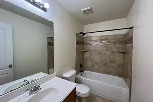 1053 Shadow Glenn Dr, Conroe, TX 77301 - Photo 11