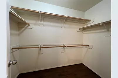 1053 Shadow Glenn Drive, Conroe, TX 77301 - Photo 9