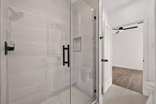 8110 Carver Rd, Houston, TX 77088 - Photo 17