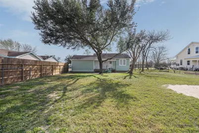 403 N College Street, Weimar, TX 78962 - Photo 11