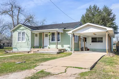 403 N College Street, Weimar, TX 78962 - Photo 1