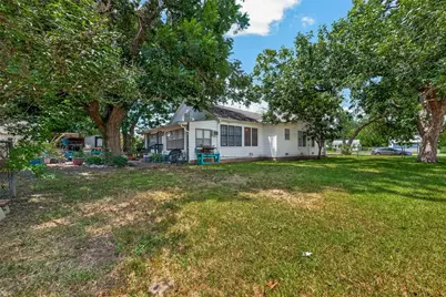 416 E Caney Street, Wharton, TX 77488 - Photo 23