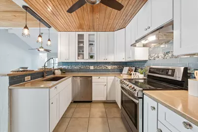 305 Baycrest Drive, League City, TX 77573 - Photo 3