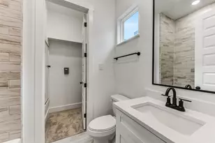 806 Fisher St, Houston, TX 77018 - Photo 21