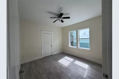 3309 Bernardo De Galvez Avenue, Galveston, TX 77550 - Photo 9