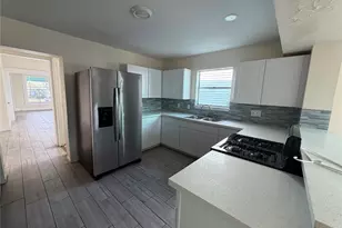3309 Bernardo De Galvez Ave, Galveston, TX 77550 - Photo 11