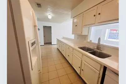 10502 Long River Drive, Sugar Land, TX 77498 - Photo 7