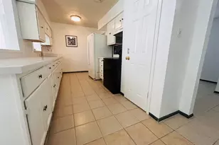 10502 Long River Dr, Sugar Land, TX 77498 - Photo 9