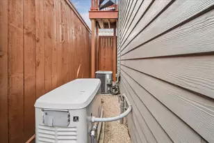618 Bayland Ave, Houston, TX 77009 - Photo 19