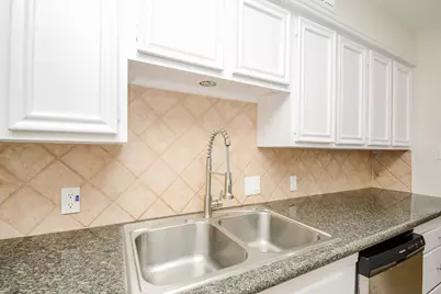 13282 Trail Hollow Drive, Houston, TX 77079 - Photo 5