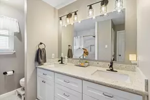 301 Bull Run Dr, League City, TX 77573 - Photo 17