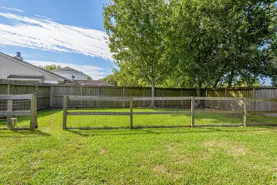 301 Bull Run Drive, League City, TX 77573 - Photo 33