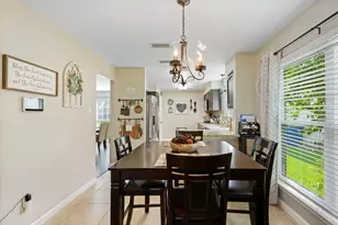 301 Bull Run Dr, League City, TX 77573 - Photo 9