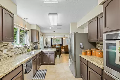 301 Bull Run Drive, League City, TX 77573 - Photo 13