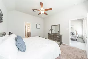 1915 Meadow Trail Dr, Missouri City, TX 77459 - Photo 15