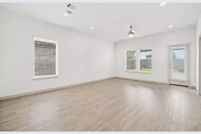 910 Betsy Hill Drive, Rosharon, TX 77583 - Photo 11