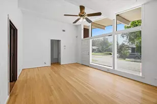 6946 Cole Creek Dr, Houston, TX 77092 - Photo 7