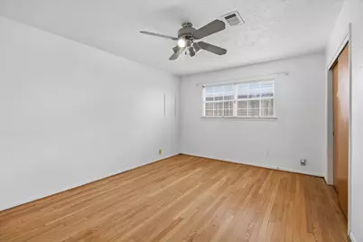 6946 Cole Creek Drive, Houston, TX 77092 - Photo 29