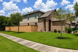 2001 Acklen Run Dr, Rosharon, TX 77583 - Photo 1