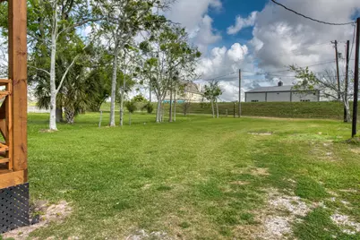 1122 W 2nd Street, Freeport, TX 77541 - Photo 31
