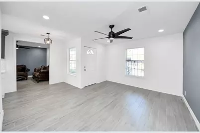 3926 Florinda Street, Houston, TX 77021 - Photo 9