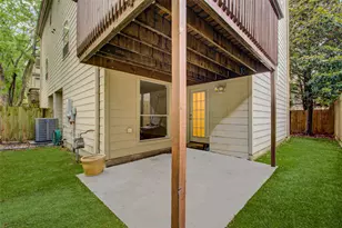 911 Reinicke St, Houston, TX 77007 - Photo 1