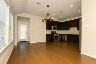 233 Laura Leigh Ln, Angleton, TX 77515 - Photo 3