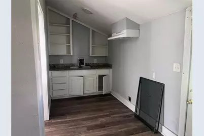 521 W Caney Street, Wharton, TX 77488 - Photo 5