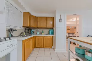720 Avenue K, Galveston, TX 77550 - Photo 31