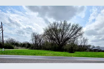 408 Spur 515, Navasota, TX 77868 - Photo 1