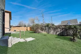 10217 Teneha Dr, Houston, TX 77033 - Photo 29