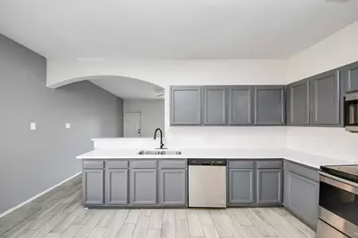 10217 Teneha Drive #B, Houston, TX 77033 - Photo 7