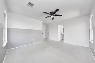 10217 Teneha Dr, Houston, TX 77033 - Photo 17