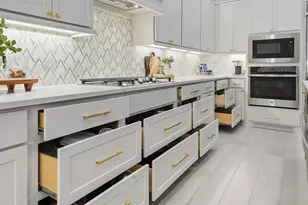 317 Sheridan Ct, Montgomery, TX 77316 - Photo 11