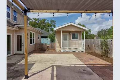 4219 Redbud Street SW, Houston, TX 77051 - Photo 3