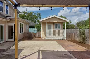 4219 Redbud Street SW, Houston, TX 77051 - Photo 3