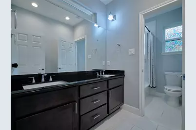 4219 Redbud Street SW, Houston, TX 77051 - Photo 9