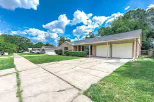 7607 Grape St, Houston, TX 77074 - Photo 3