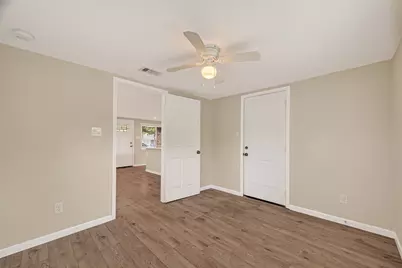 521 N Vionett Lane, Texas City, TX 77591 - Photo 21