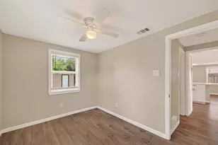 521 N Vionett Ln, Texas City, TX 77591 - Photo 19