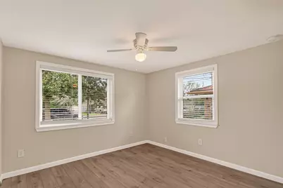 521 N Vionett Lane, Texas City, TX 77591 - Photo 15