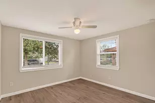521 N Vionett Ln, Texas City, TX 77591 - Photo 15